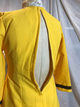 Robe longue jaune et noire