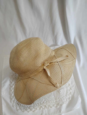 Chapeau cloche en paille
