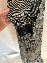 Robe de soie noire et blanche