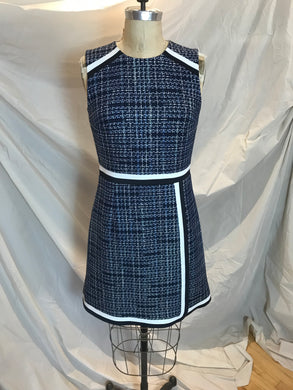 Robe tailleur en twee marine et blanc