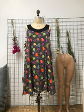 Robe ligne A picots fleurs