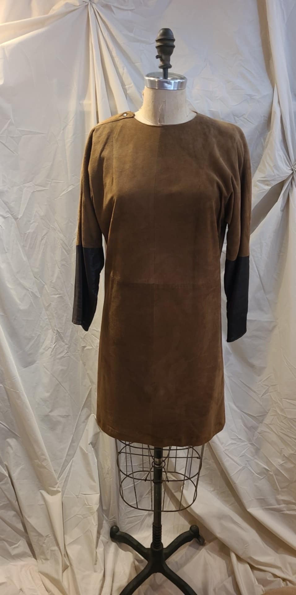 Robe suède et cuir marron