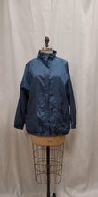 Coupe-vent bleu luisant