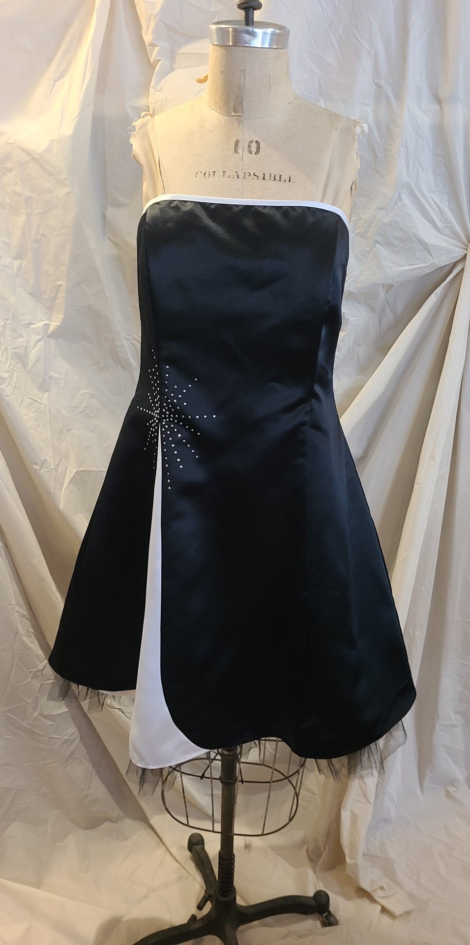 Robe de bal noire et blanche