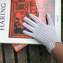 Gants courts blancs