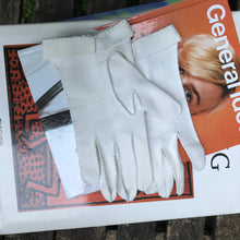 Gants courts blanc perlés