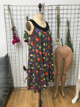 Robe ligne A picots fleurs