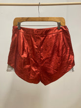 Shorts vinyle rouge et argent