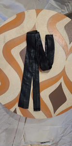 Cravate cuir noir