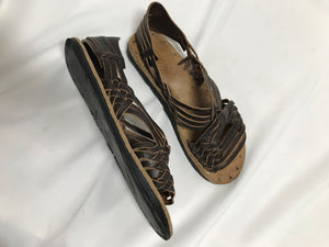 Sandales tressées cuir brun