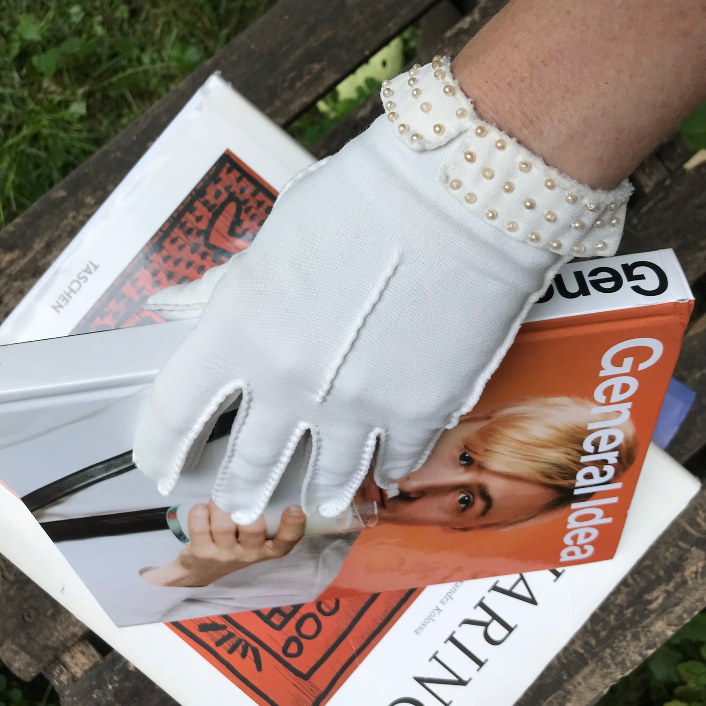 Gants courts blanc perlés