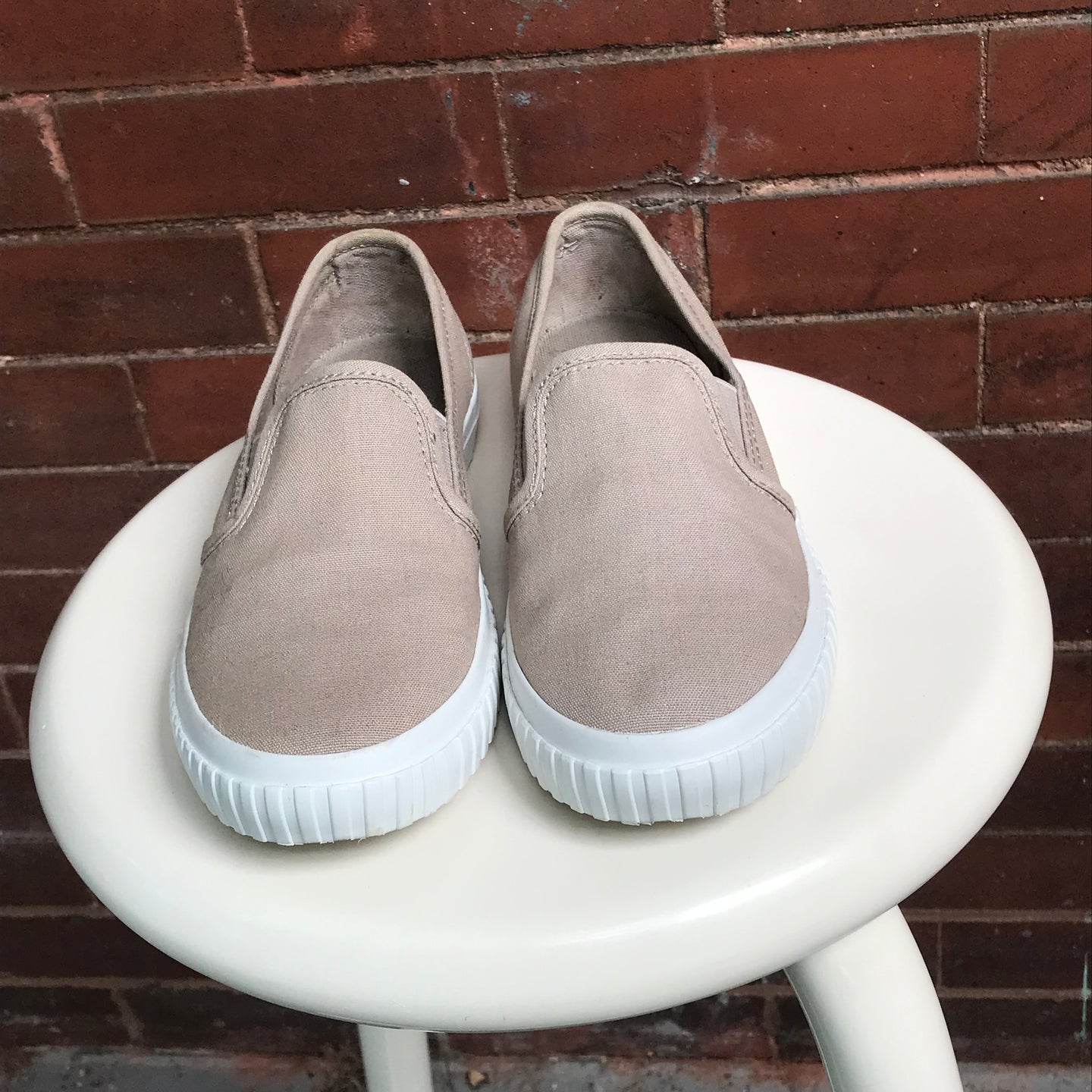 Slip-ons beiges
