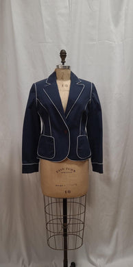 Veston bleu à surpiqûres blanches