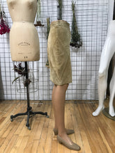 Jupe en suède beige