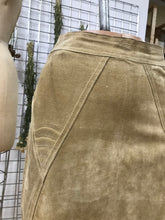 Jupe en suède beige