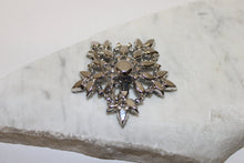 Broche Flocon en strass bleu 2 tons