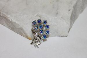 Broche Bouquet en strass bleu