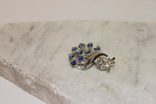 Broche Bouquet en strass bleu