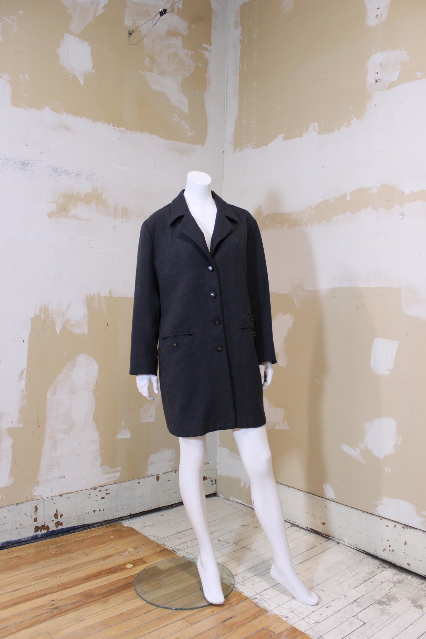 Gabardine grise foncée à fines rayures Taille +