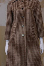 Manteau de laine pied-de-poule beige