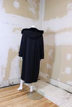 Long manteau de laine marine