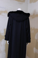 Long manteau de laine marine