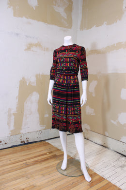 Robe manches 3/4 à bandes colorées