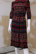 Robe manches 3/4 à bandes colorées