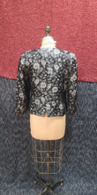 Veston court jacquard noir et argent