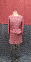 Jupe tailleur à motifs paisley framboise