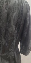Robe noire jacquard satiné