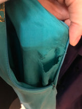 Robe de soie turquoise