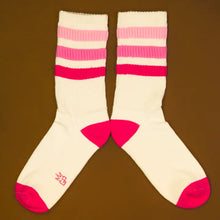 Marcia retro gym socks à rayures roses