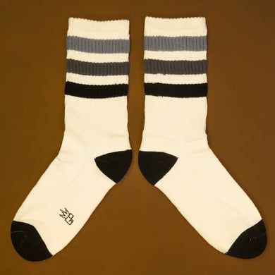 Mike retro gym socks à rayures noires