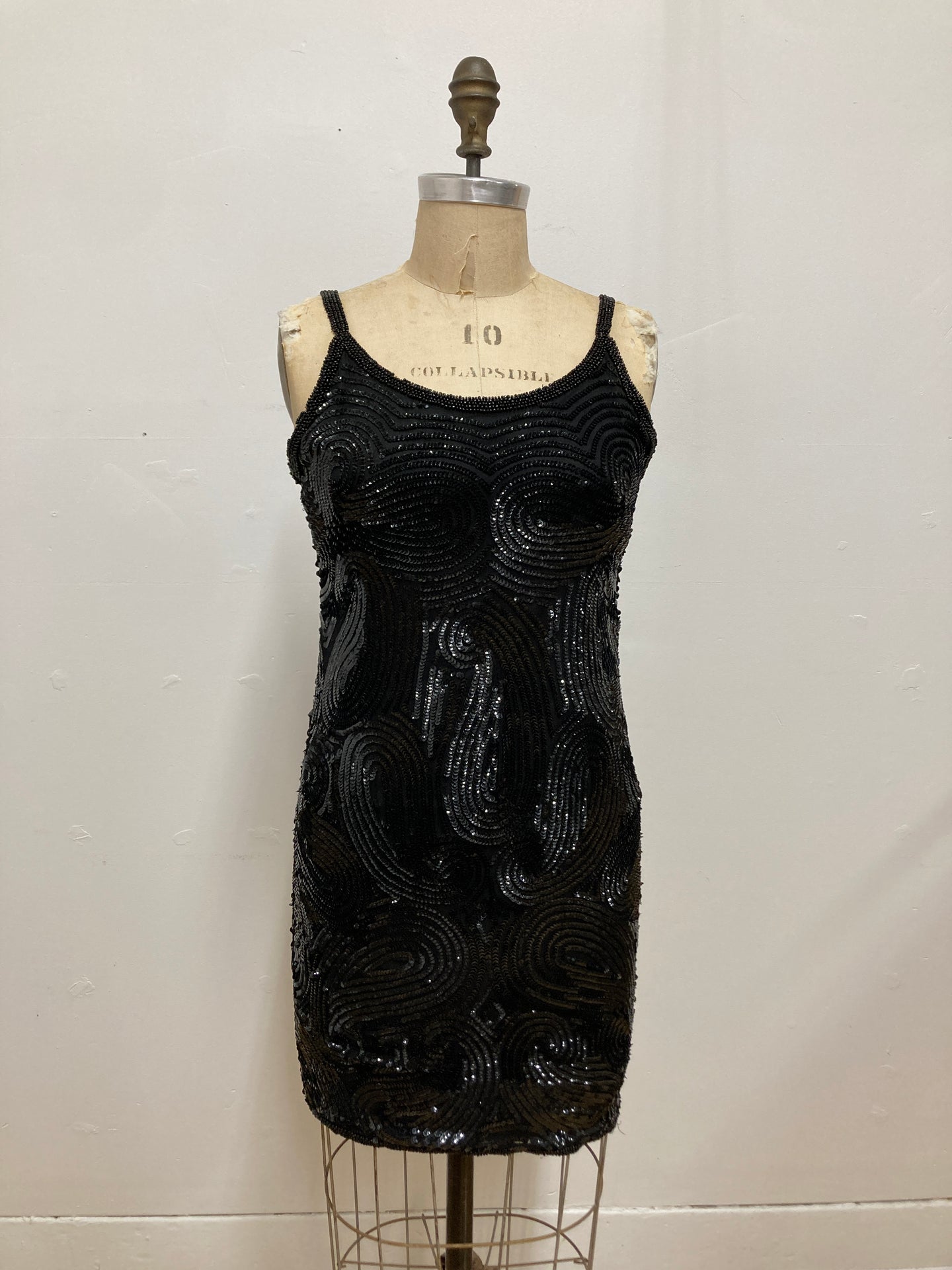 Robe à paillettes noires