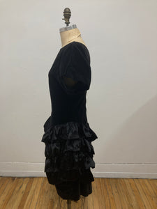 Robe de soirée velours et froufrous