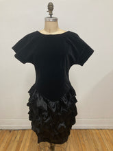 Robe de soirée velours et froufrous