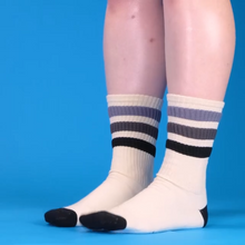 Mike retro gym socks à rayures noires