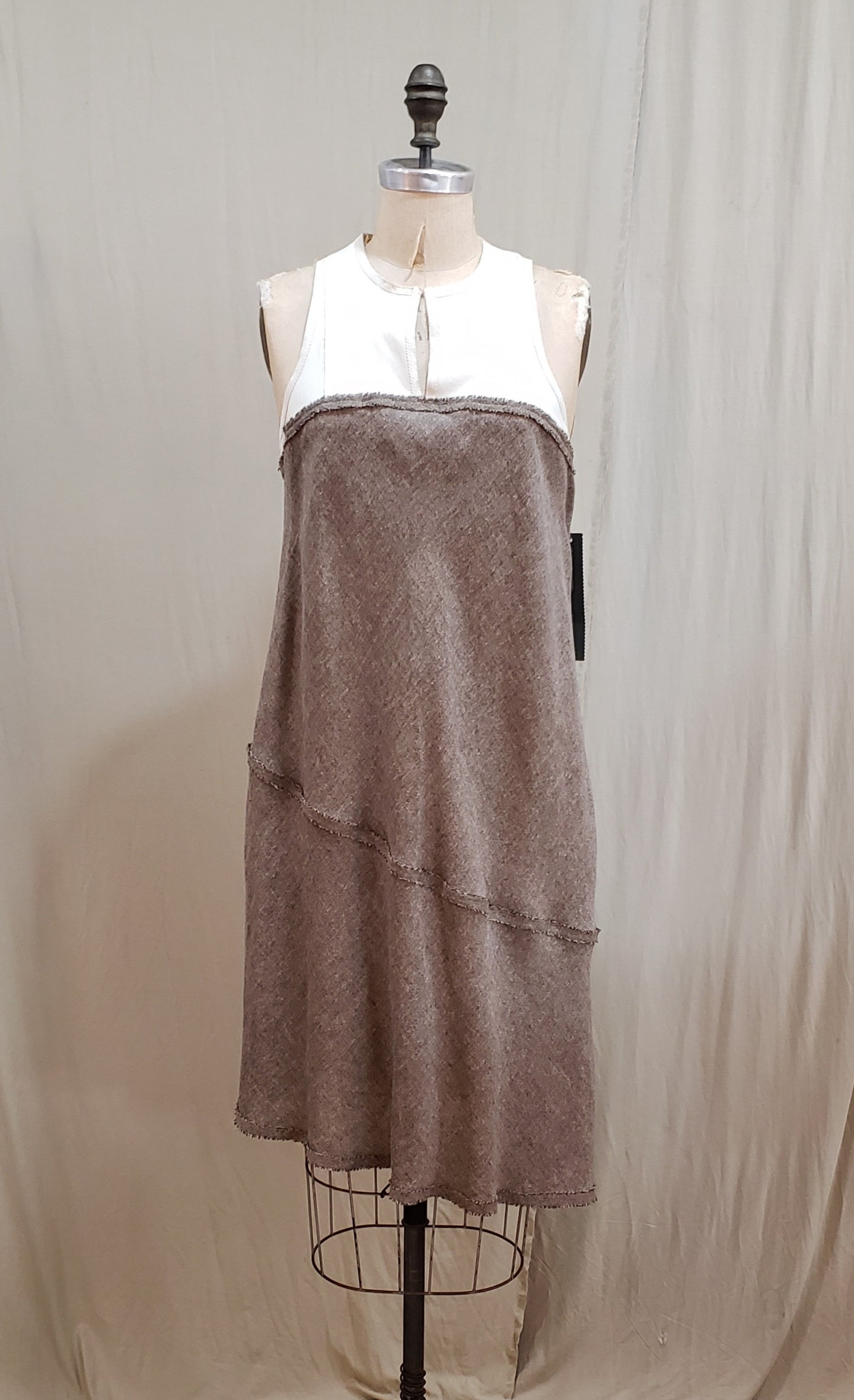 Robe sans manche en lin et cuir