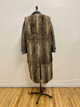 Pelisse longue de fourrure