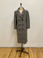 Manteau de laine carreauté noir et blanc