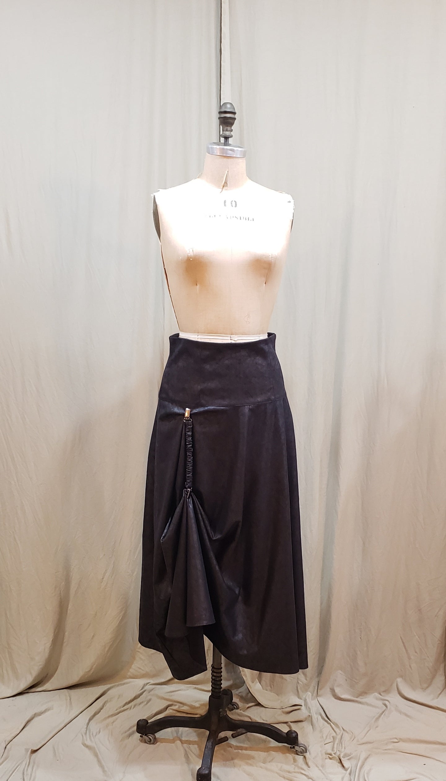 Jupe longue modulable effet cuir