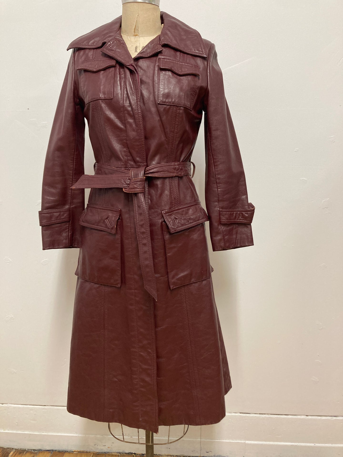 Trench de cuir bourgogne