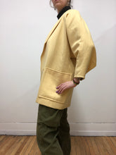 Blazer de laine jaune pâle