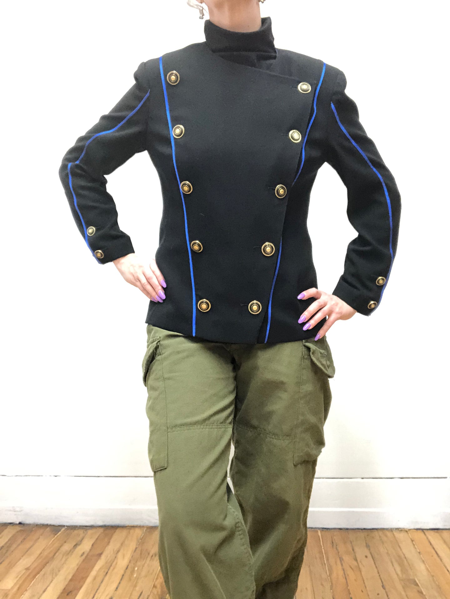 Blazer court style militaire