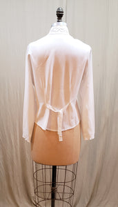 Blouse blanche à col cheminée