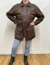 Manteau de cuir brun mi-long