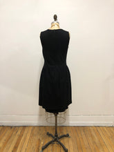 Robe de coton noire sans manche