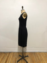 Robe de coton noire sans manche