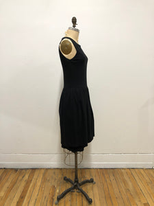 Robe de coton noire sans manche